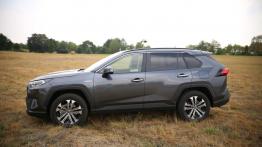 Toyota RAV4 AWD-i Hybrid – czy napęd ma jeszcze znaczenie?