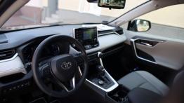 Toyota RAV4 AWD-i Hybrid – czy napęd ma jeszcze znaczenie?