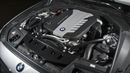 BMW M550d xDrive - silnik