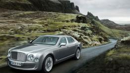 Bentley Mulsanne - widok z przodu