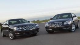 Buick Lucerne - widok z przodu