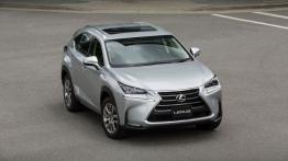 Lexus NX 200t (2015) w Seattle - widok z przodu