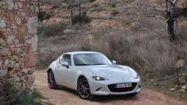 Mazda MX-5 RF – Trochę cabrio, trochę coupe
