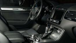 Volkswagen Touareg 3.0 V6 TDI 262 KM - nomad w mieście