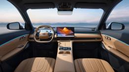 943 km na jednym tankowaniu i ładowaniu. Nowy SUV Geely już w Polsce