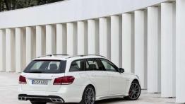 Modele AMG z napędem na obie osie biją rekordy popularności - Mercedes Klasa E