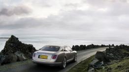 Bentley Mulsanne - widok z tyłu