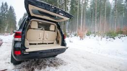 Toyota Land Cruiser V8 - auto z półki wyższej niż inne