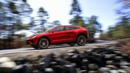 Lamborghini Urus ciągle oczekuje na zatwierdzenie