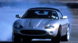 Jaguar XKR Silverstone - widok z przodu