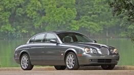 Jaguar S-Type - widok z przodu