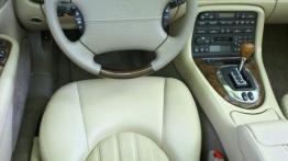 Jaguar XKR Coupe - kokpit