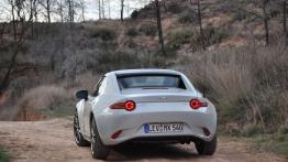 Mazda MX-5 RF – Trochę cabrio, trochę coupe