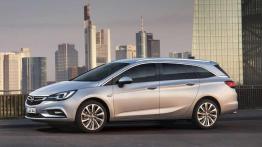 Opel Astra Sports Tourer - kombi na wiosnę