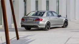 Modele AMG z napędem na obie osie biją rekordy popularności - Mercedes Klasa E