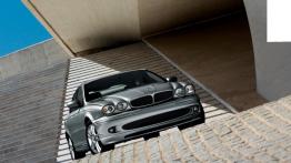Jaguar X-type - widok z przodu