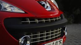 Peugeot 207 Berline - zderzak przedni