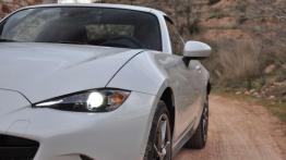 Mazda MX-5 RF – Trochę cabrio, trochę coupe