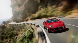 Jaguar F-Type - widok z przodu