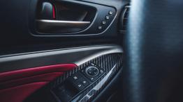 Lexus RC F – japońskie coupe nadal żywe