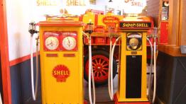 Z motoryzacją w tle