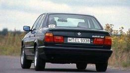 BMW 5 E34 - &quot;piątka&quot; na szóstkę...