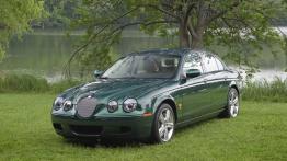 Jaguar S-Type - widok z przodu