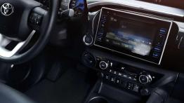 Nowa Toyota Hilux - odpowiedź na Navarę