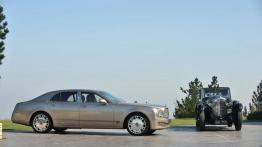 Bentley Mulsanne - prawy bok