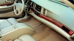 Buick LeSabre - pełny panel przedni