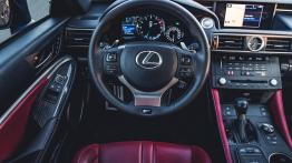 Lexus RC F – japońskie coupe nadal żywe