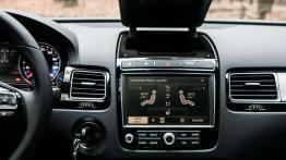 Volkswagen Touareg 3.0 V6 TDI 262 KM - nomad w mieście