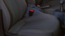 Seat Leon Ecomotive - tunel środkowy między fotelami