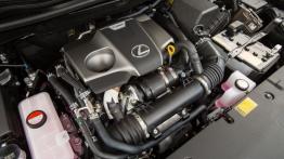 Lexus NX 200t (2015) w Seattle - silnik