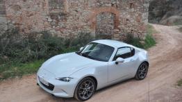 Mazda MX-5 RF – Trochę cabrio, trochę coupe