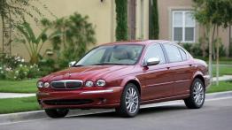 Jaguar X-type - widok z przodu