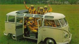 &quot;Ogórek&quot; - Volkswagen Caravelle