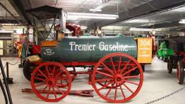 Z motoryzacją w tle