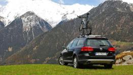 VW Passat Alltrack - wszędzie mu po drodze