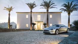 Aston Martin DB9 Facelifting Coupe - lewy bok