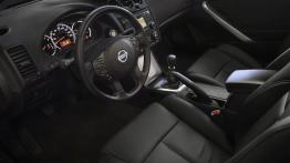 Nissan Altima Coupe - widok ogólny wnętrza z przodu