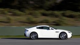 Aston Martin V8 Vantage S Coupe - prawy bok
