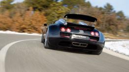 Bugatti Veyron Grand Sport Vitesse - tył - reflektory włączone
