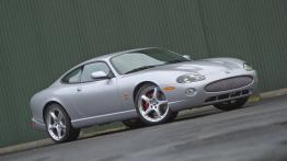 Jaguar XKR Coupe - widok z przodu