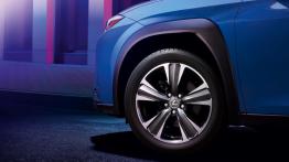 Lexus UX 300e - ko³o