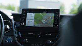 Toyota Camry XV70 Hybrid Executive - ekran systemu multimedialnego