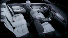 Jaguar S-Type - widok ogólny wnętrza z przodu