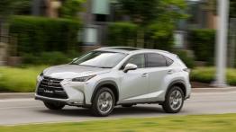 Lexus NX 200t (2015) w Seattle - lewy bok