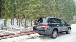 Toyota Land Cruiser V8 - auto z półki wyższej niż inne