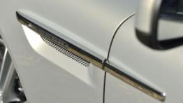 Aston Martin DB9 Facelifting Coupe - wlot powietrza